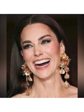 Zara Kate Middleton Cascading Gold Flower Earrings